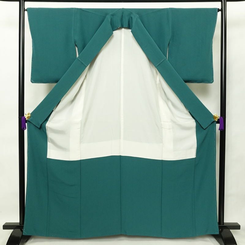 色無地 しつけ糸付き 縮緬 一つ紋付き 正絹 無地 袷仕立て 身丈163.5cm 裄丈66.5cm 共八掛 緑・うぐいす色_画像3