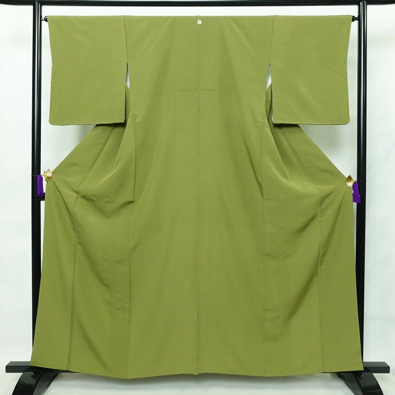 色無地 縮緬 一つ紋付き 正絹 無地 袷仕立て 身丈159cm 裄丈65.5cm 緑・うぐいす色_画像1