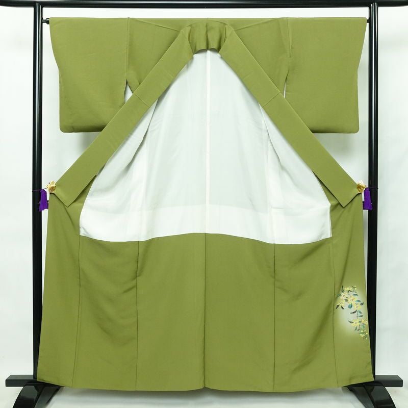 色無地 縮緬 一つ紋付き 正絹 無地 袷仕立て 身丈159cm 裄丈65.5cm 緑・うぐいす色_画像3