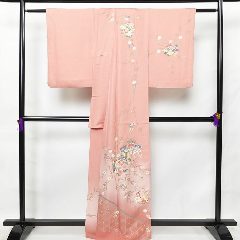 訪問着 正絹 古典柄 身丈163cm 裄丈65.5cm 箔 金彩 御所車 梅 松 菊 ピンク_画像2