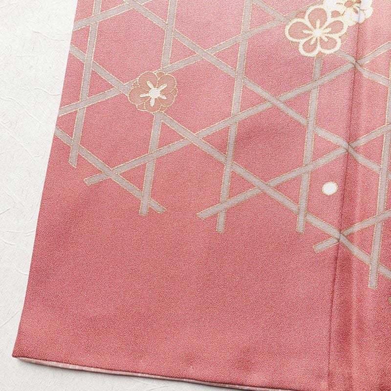 訪問着 正絹 古典柄 身丈163cm 裄丈65.5cm 箔 金彩 御所車 梅 松 菊 ピンク_画像10