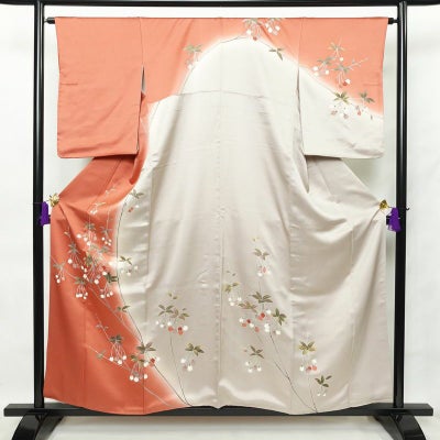 訪問着 綸子 正絹 木の葉・植物柄 袷仕立て 身丈157cm 裄丈65cm 箔 刺繍 金彩 赤・朱