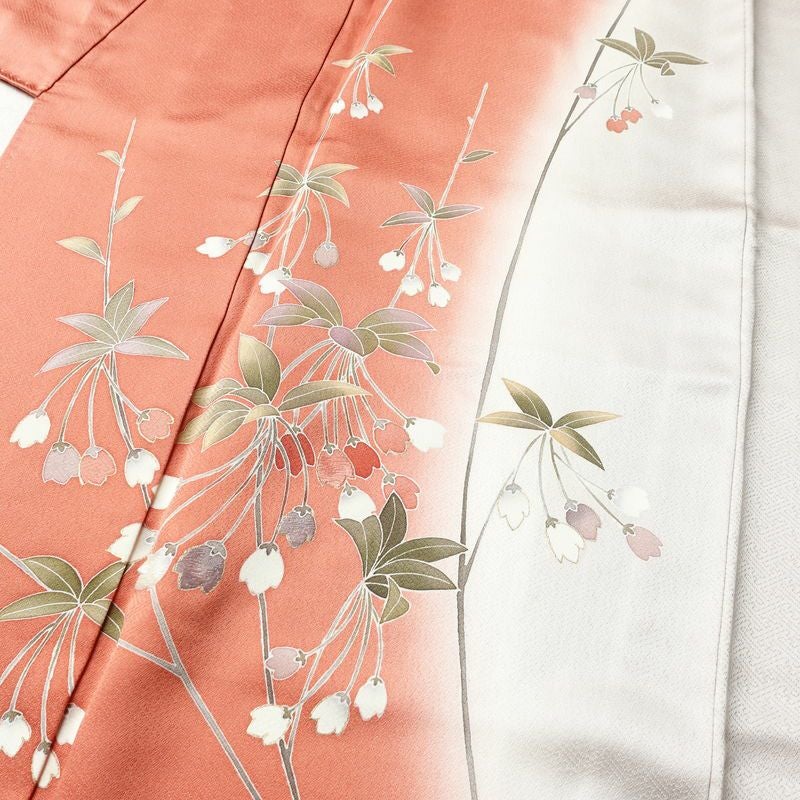 訪問着 綸子 正絹 木の葉・植物柄 袷仕立て 身丈157cm 裄丈65cm 箔 刺繍 金彩 赤・朱_画像5