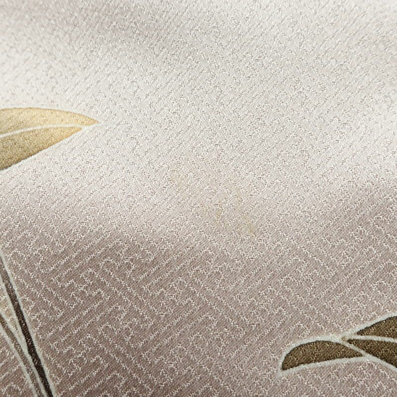 訪問着 綸子 正絹 木の葉・植物柄 袷仕立て 身丈157cm 裄丈65cm 箔 刺繍 金彩 赤・朱_画像11