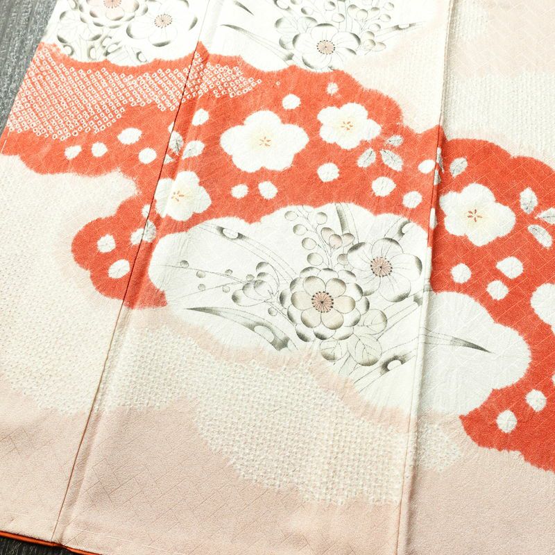 付け下げ 良品 しつけ糸付き 絞り 一つ紋付き 正絹 花柄 袷仕立て 身丈162cm 裄丈65cm ピンク_画像4