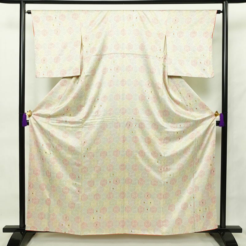 小紋 正絹 亀甲柄 袷仕立て 身丈160cm 裄丈64.5cm 箔 多色使い_画像1