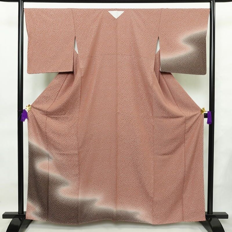 付け下げ 良品 しつけ糸付き 一つ紋付き 正絹 その他の柄 袷仕立て 身丈161.5cm 裄丈68cm フォーマル 着物 くすみピンク ぼかし ピンク_画像1