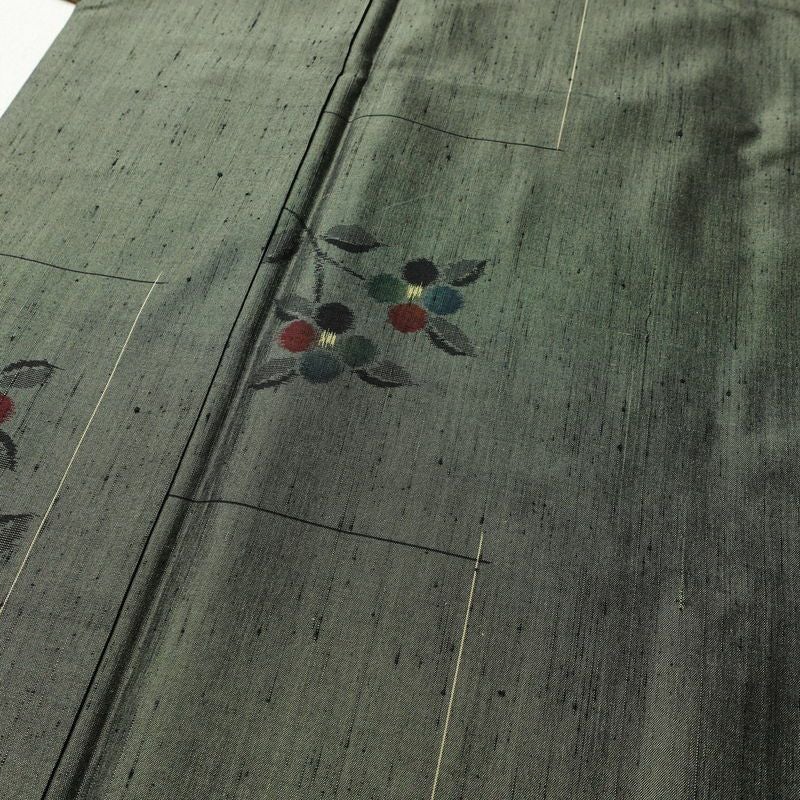 紬 良品 飛び柄 正絹 木の葉・植物柄 袷仕立て 身丈162cm 裄丈68.5cm 着物 緑・うぐいす色_画像5