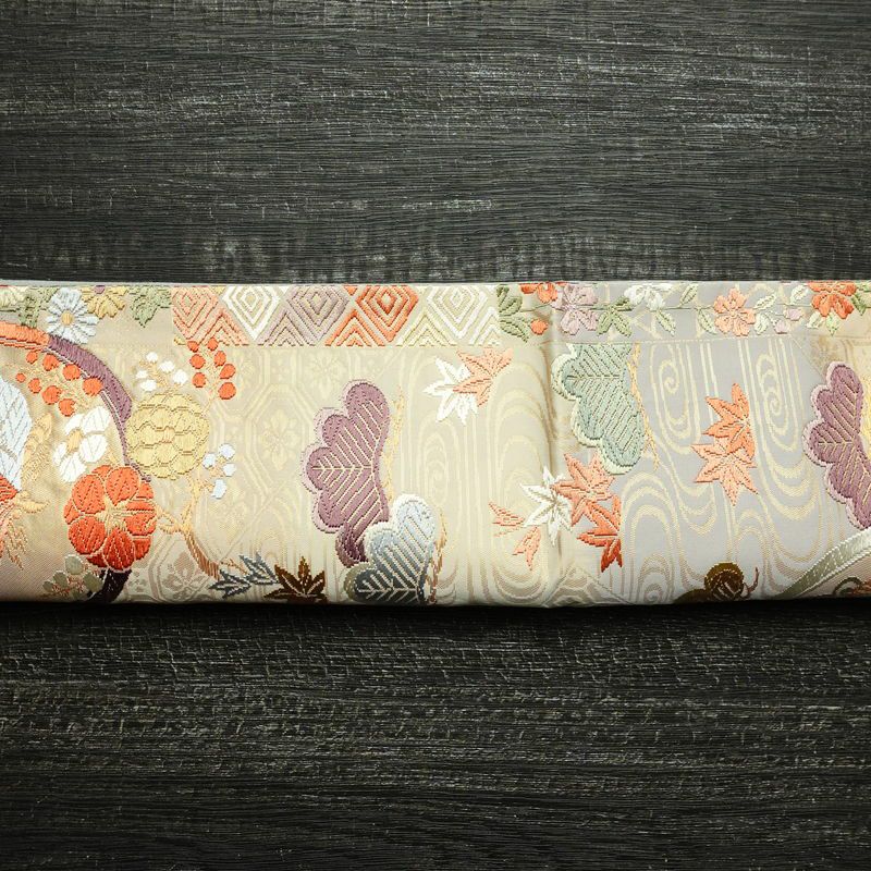 袋帯 六通柄 フォーマル用 正絹 古典柄 刺繍 金糸 帯 振袖用 多色使い_画像16