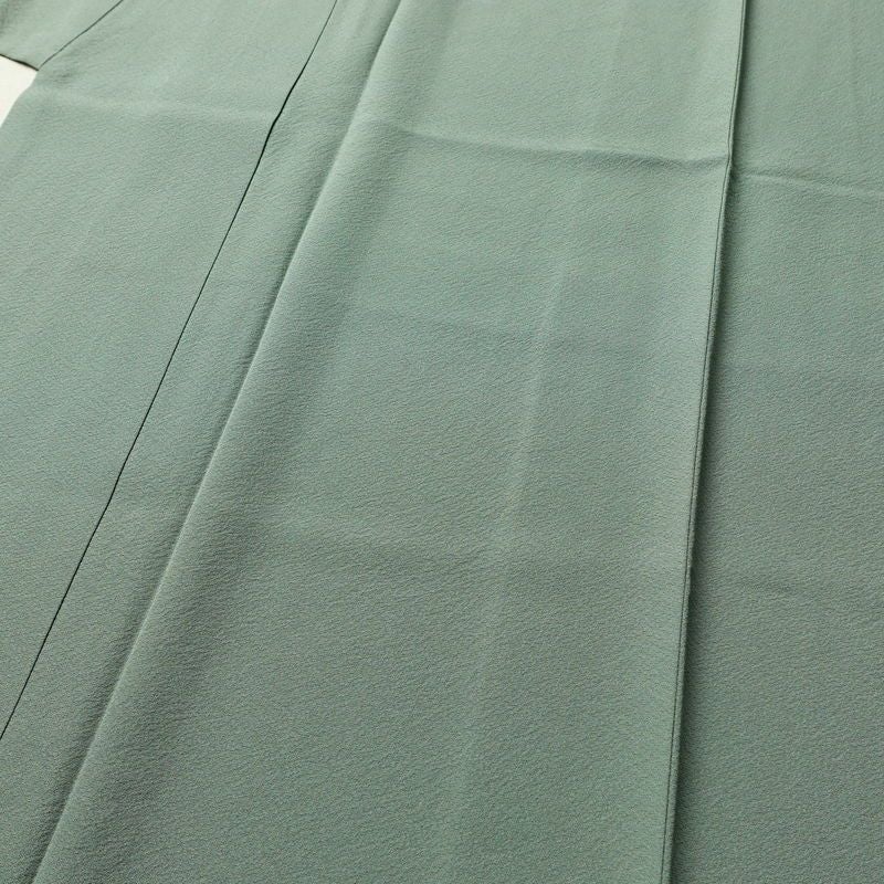色無地 しつけ糸付き 縮緬 正絹 無地 袷仕立て 身丈159cm 裄丈70.5cm 共八掛 フォーマル 着物 緑・うぐいす色_画像5