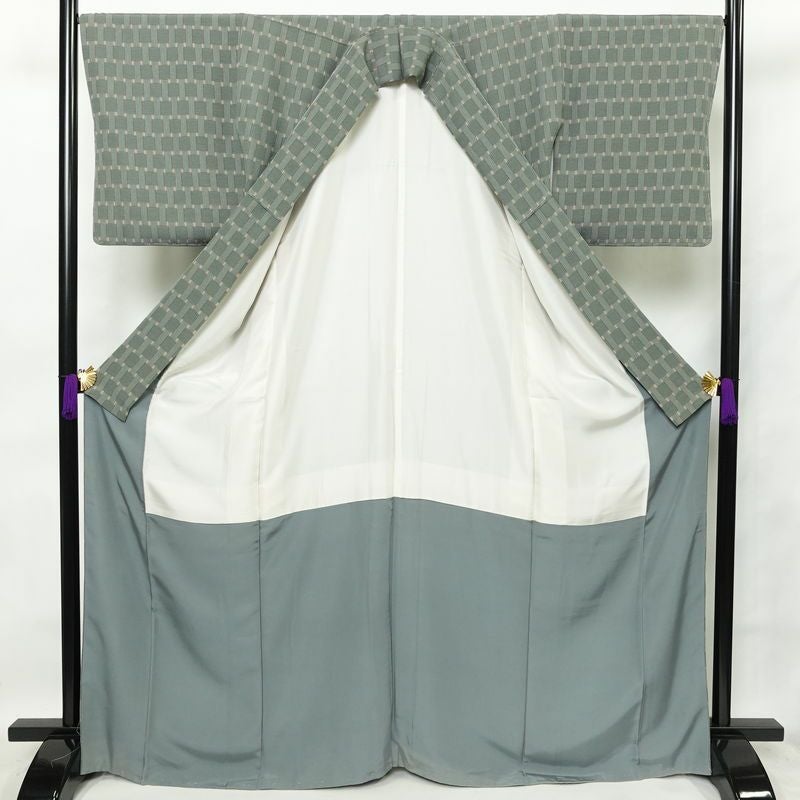 小紋 しつけ糸付き 縮緬 総柄 正絹 チェック・格子柄 袷仕立て 身丈168cm 裄丈68cm 着物 緑・うぐいす色_画像3