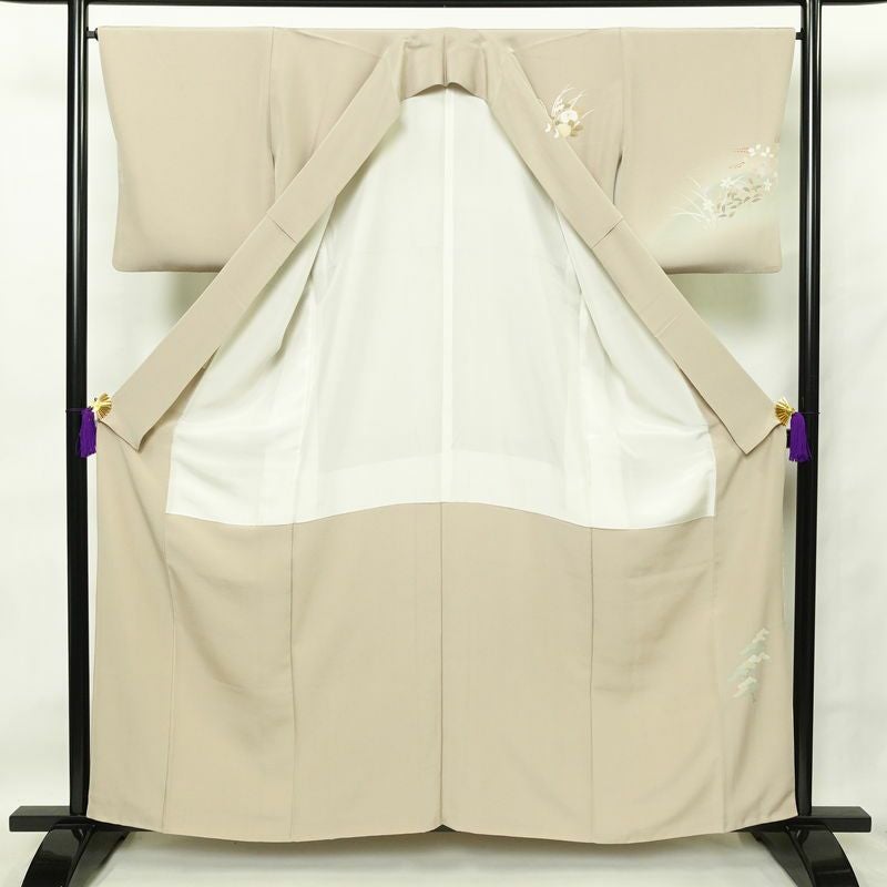 訪問着 縮緬 正絹 古典柄 袷仕立て 身丈158.5cm 裄丈66cm 箔 共八掛 フォーマル 着物 ベージュ_画像3