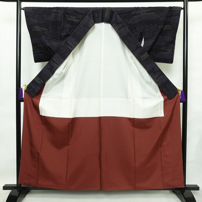 紬 良品 しつけ糸付き 正絹 古典柄 袷仕立て 身丈160cm 裄丈66cm 着物 青・紺_画像3