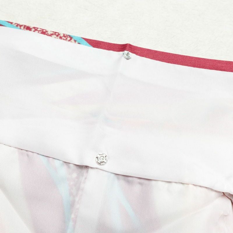 二尺袖・小振袖 良品 しつけ糸付き ポリエステル 木の葉・植物柄 袷仕立て 身丈112.5cm 裄丈69.5cm 多色使い_画像18