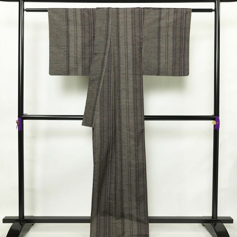 紬 良品 正絹 縞柄・線柄 袷仕立て 身丈166cm 裄丈66.5cm 茶_画像2