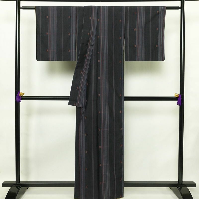 紬 良品 正絹 縞柄・線柄 袷仕立て 身丈162cm 裄丈67cm 着物 つむぎ 青・紺_画像2