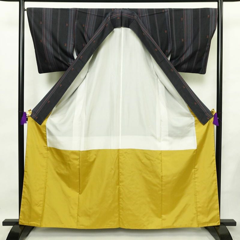 紬 良品 正絹 縞柄・線柄 袷仕立て 身丈162cm 裄丈67cm 着物 つむぎ 青・紺_画像3