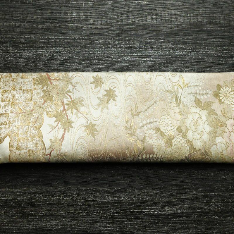 袋帯 六通柄 フォーマル用 正絹 御所車 古典柄 箔 金糸 帯 白_画像14