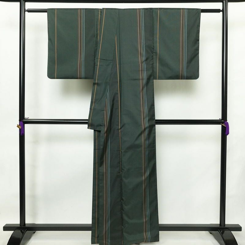 紬 正絹 縞柄・線柄 袷仕立て 身丈160.5cm 裄丈65.5cm 着物 モダン 緑・うぐいす色_画像2