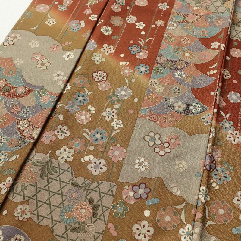 付け下げ 美品 しつけ糸付き 正絹 古典柄 袷仕立て 身丈164cm 裄丈66.5cm 金彩 フォーマル 着物 茶_画像5