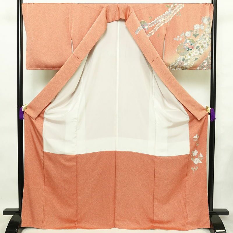 訪問着 良品 しつけ糸付き 縮緬 正絹 花柄 袷仕立て 身丈169.5cm 裄丈70.5cm 箔 絞り 共八掛 金彩 フォーマル 着物 ピンク_画像3