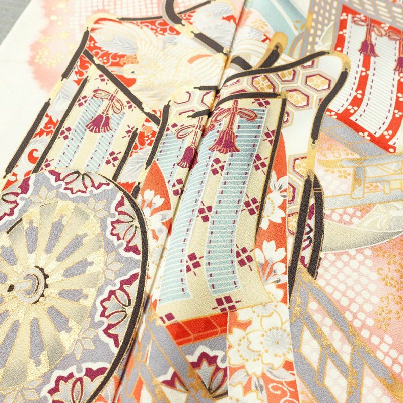 振袖 正絹 古典柄 袷仕立て 身丈158.5cm 裄丈64cm 箔 金彩 御所車 アンティーク風 着物 ピンク_画像6