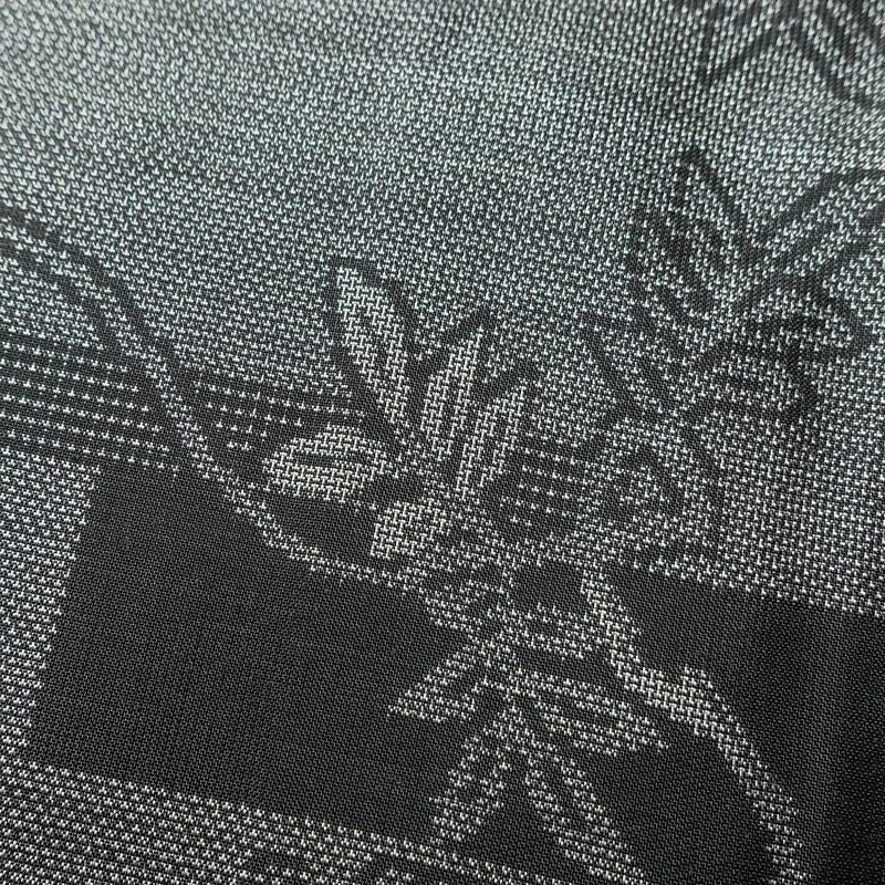 大島紬 証紙なし 正絹 木の葉・植物柄 袷仕立て 身丈164cm 裄丈64.5cm 着物 グレー_画像7