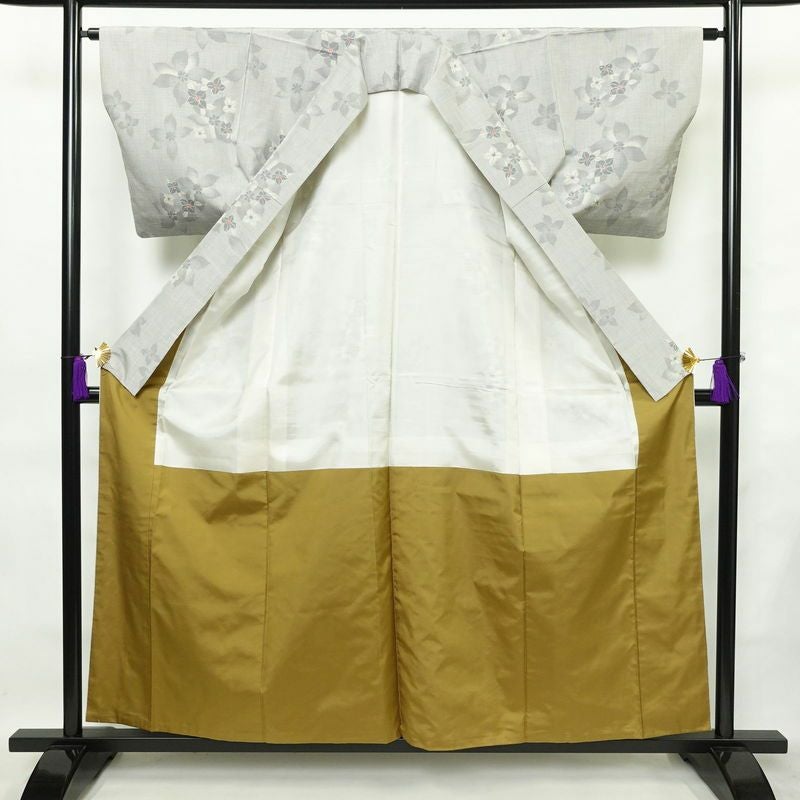 紬 正絹 花柄 袷仕立て 身丈157.5cm 裄丈64cm 着物 グレー_画像3