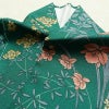 小紋 美品 しつけ糸付き ポリエステル 花柄 袷仕立て 身丈173.5cm 裄丈70.5cm 着物 緑・うぐいす色_画像16