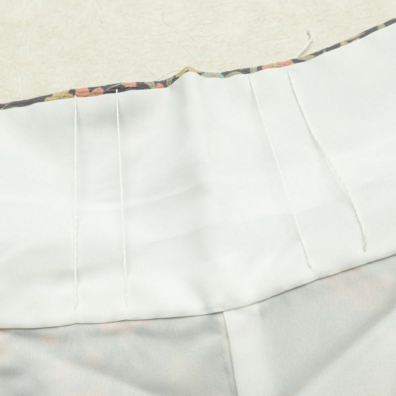 小紋 ポリエステル 花柄 袷仕立て 身丈158.5cm 裄丈64cm 一部しつけ糸付き くすみパープル紫・藤色_画像19