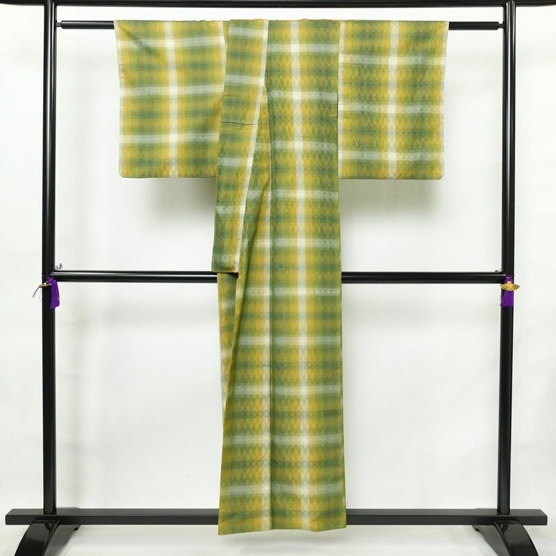 紬 正絹 縞柄・線柄 袷仕立て 身丈154cm 裄丈63cm 着物 緑・うぐいす色_画像2