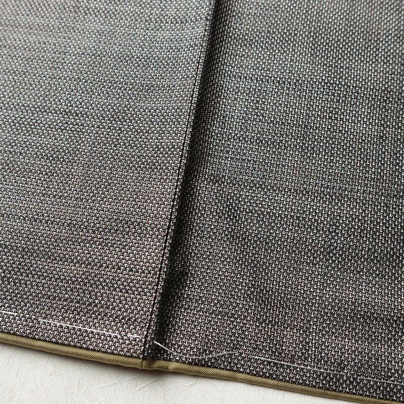 紬 良品 しつけ糸付き 正絹 その他の柄 袷仕立て 身丈156cm 裄丈62cm 着物 グレー_画像10