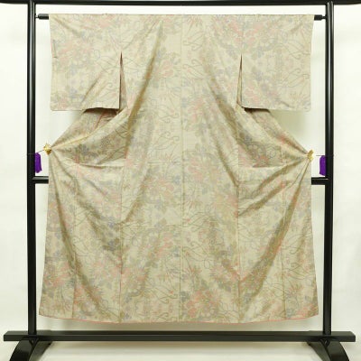 紬 正絹 木の葉・植物柄 袷仕立て 身丈151cm 裄丈63cm 一部しつけ糸付き 着物 ベージュ