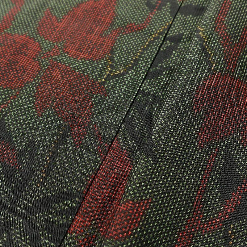 大島紬 良品 証紙なし 正絹 木の葉・植物柄 袷仕立て 身丈160.5cm 裄丈64cm 一部しつけ糸付き 着物 緑・うぐいす色_画像9