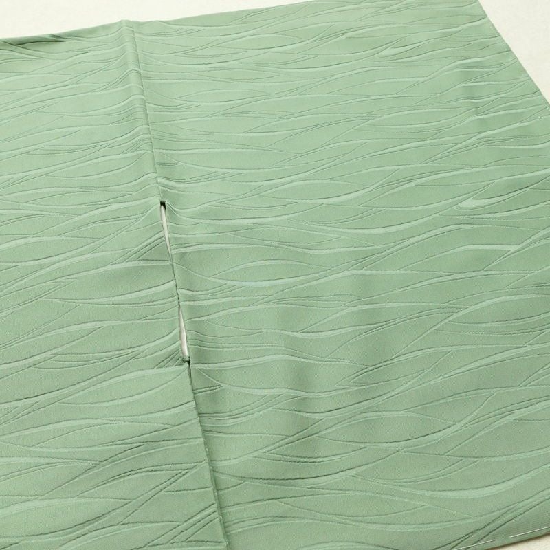 色無地 一つ紋付き 正絹 木の葉・植物柄 袷仕立て 身丈153cm 裄丈64.5cm 一部しつけ糸付き 着物 緑・うぐいす色_画像13