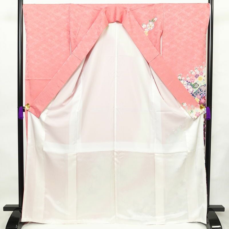 振袖 美品 しつけ糸付き 金駒刺繍 正絹 花柄 袷仕立て 身丈169cm 裄丈69.5cm 金彩 フォーマル 着物 二十歳 ピンク_画像3