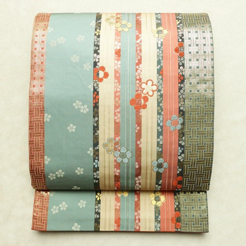 袋帯 リバーシブル 全通柄 美品 フォーマル用 正絹 花柄 箔 金糸 帯 多色使い_画像11