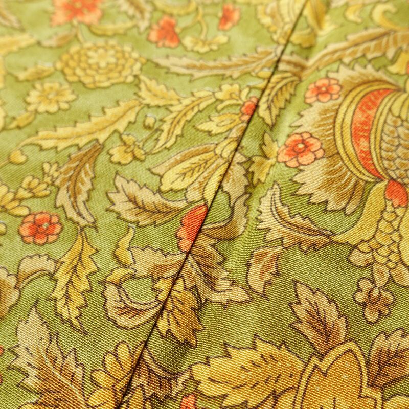 小紋 良品 縮緬 正絹 木の葉・植物柄 袷仕立て 身丈167.5cm 裄丈68cm 着物 緑・うぐいす色_画像8