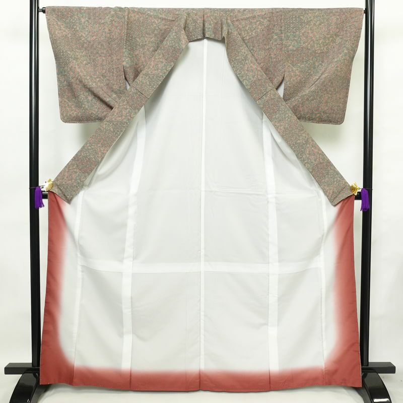 小紋 良品 しつけ糸付き 縮緬 総柄 ポリエステル 木の葉・植物柄 袷仕立て 身丈166cm 裄丈66cm 着物 多色使い_画像3