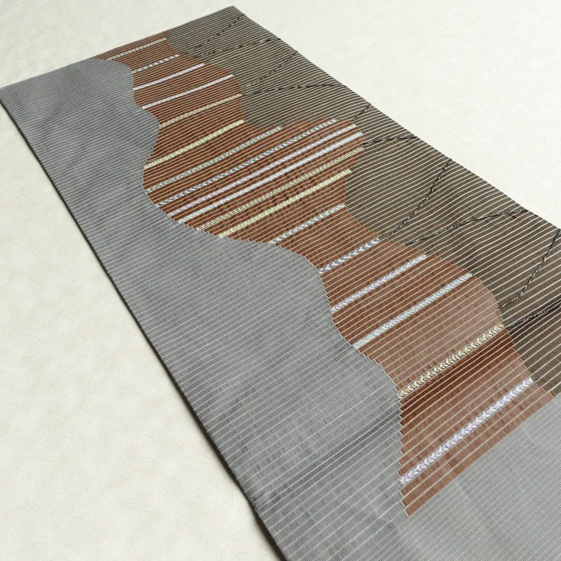 袋帯 六通柄 良品 一般用 正絹 幾何学柄・抽象柄 刺繍 帯 モダン 茶_画像17