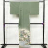 色留袖 縮緬 一つ紋付き 正絹 風景柄 袷仕立て 身丈160cm 裄丈67cm 共八掛 フォーマル 着物 緑・うぐいす色_画像2