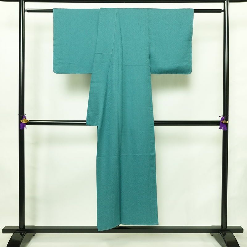 色無地 しつけ糸付き 一つ紋付き 正絹 袷仕立て 身丈148cm 裄丈63cm フォーマル 着物 緑・うぐいす色_画像2