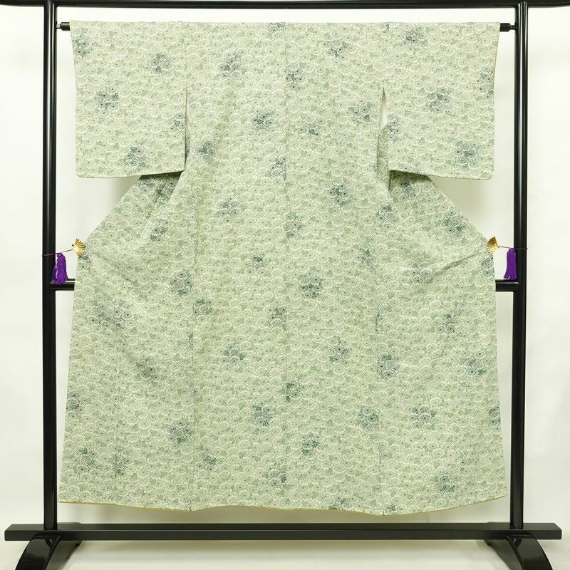 小紋 しつけ糸付き 縮緬 総柄 正絹 花柄 袷仕立て 身丈150.5cm 裄丈64cm 着物 緑・うぐいす色_画像1