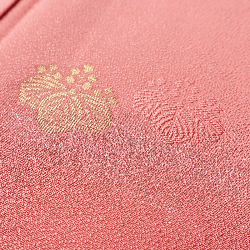 小紋 良品 一つ紋付き 付下小紋 五三の桐 桐 正絹 家紋柄 袷仕立て 身丈162cm 裄丈67cm 一部しつけ糸付き 金糸 着物 ピンク_画像7