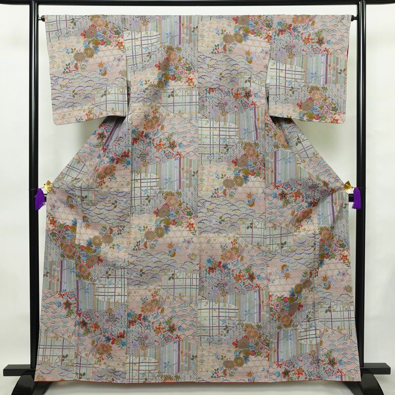 小紋 良品 紬地 しつけ糸付き 正絹 古典柄 袷仕立て 身丈164cm 裄丈66cm 金彩 着物 青・紺_画像1