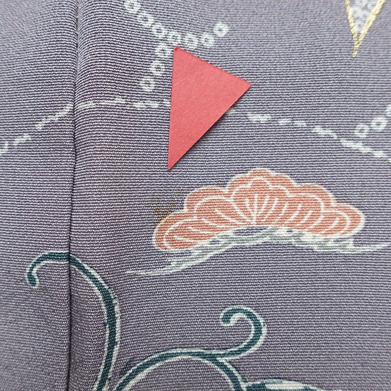 訪問着 良品 しつけ糸付き 正絹 木の葉・植物柄 袷仕立て 身丈165.5cm 裄丈66.5cm 共八掛 金彩 フォーマル 着物 紫・藤色_画像12