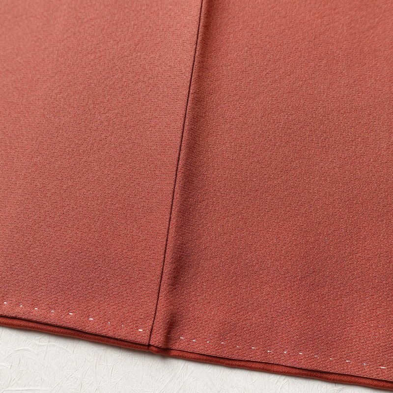 色無地 良品 落款入り 縮緬 一つ紋付き 正絹 無地 袷仕立て 身丈166cm 裄丈67.5cm 一部しつけ糸付き ピンク_画像10