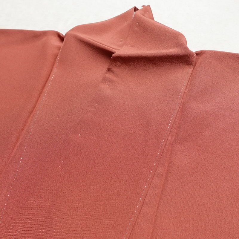 色無地 良品 落款入り 縮緬 一つ紋付き 正絹 無地 袷仕立て 身丈166cm 裄丈67.5cm 一部しつけ糸付き ピンク_画像17