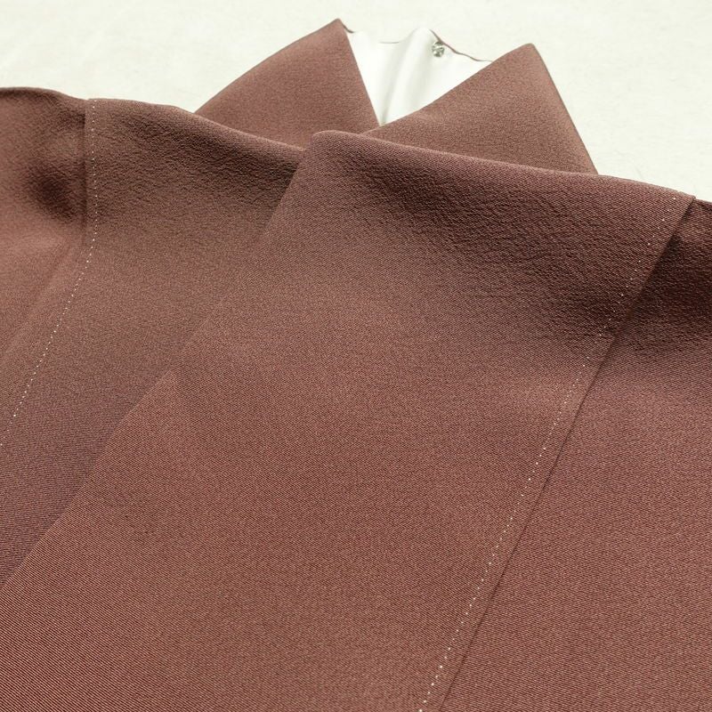 色留袖 美品 金駒刺繍 一つ紋付き 正絹 人物・動物柄 袷仕立て 身丈158cm 裄丈65cm 箔 刺繍 一部しつけ糸付き 金糸 フォーマル 扇子 着物 茶_画像17