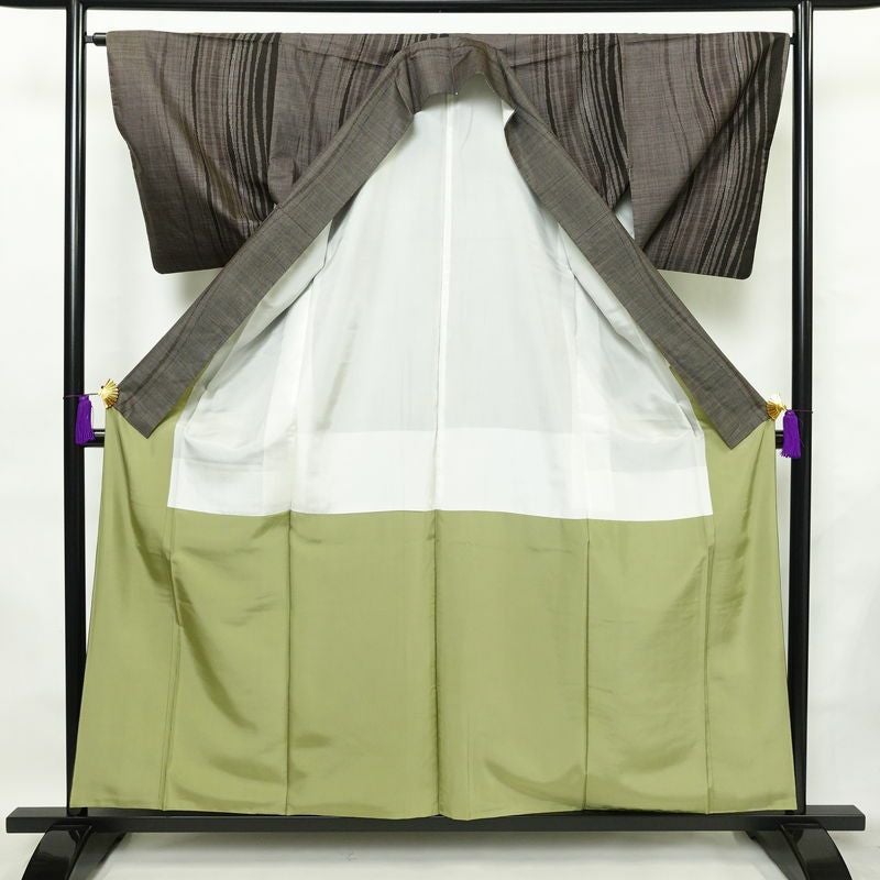 大島紬 良品 証紙なし 正絹 縞柄・線柄 袷仕立て 身丈158cm 裄丈65.5cm 着物 茶_画像3